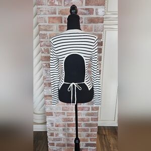 Like New, Abercrombie & Fitch open back sweater, size M. White w/ blue stripes.